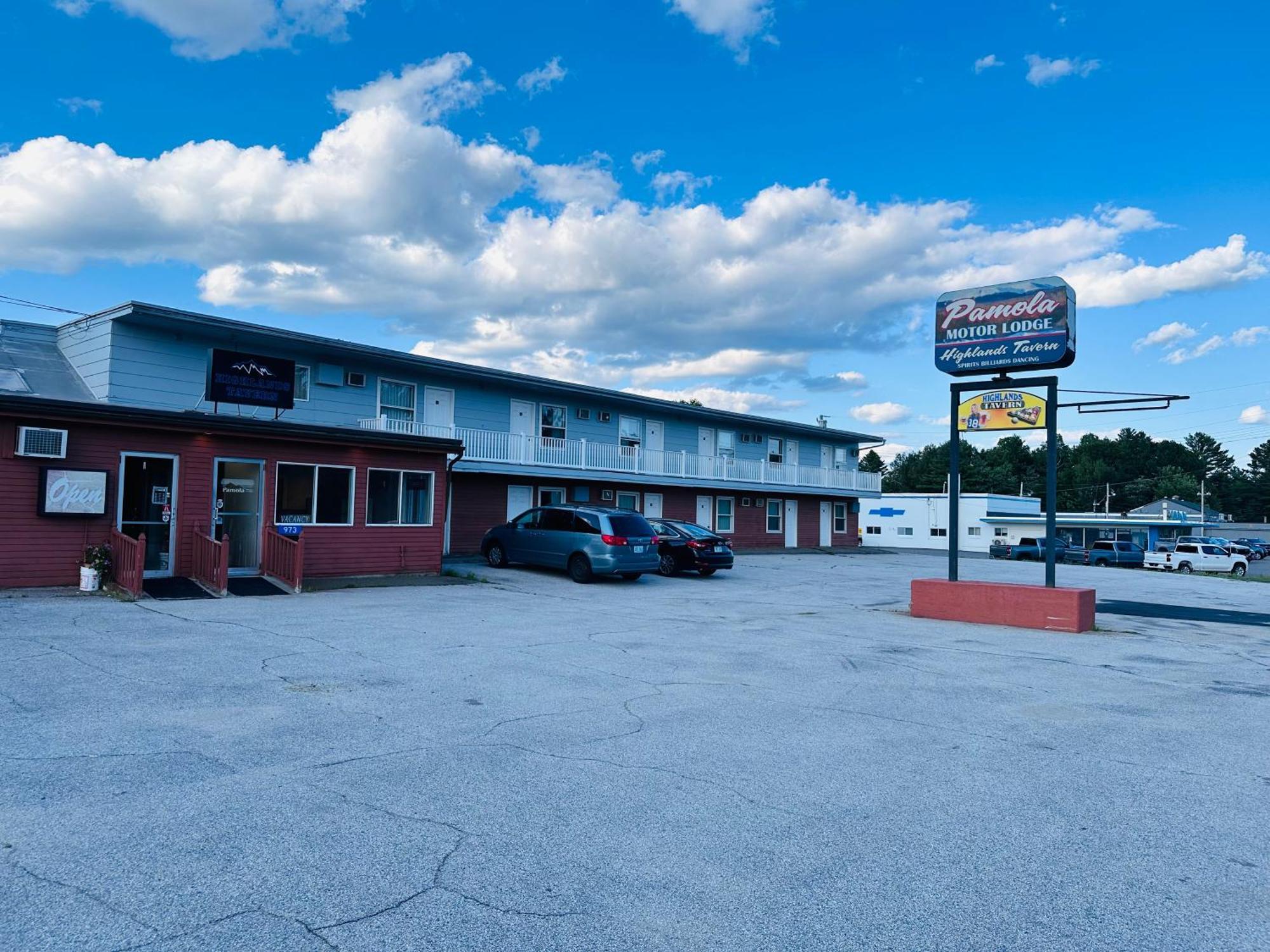 Pamola Motor Lodge Millinocket Екстериор снимка